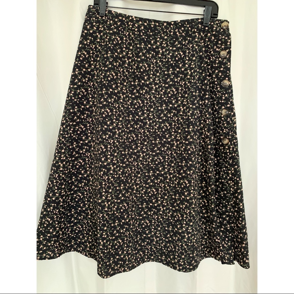 High-waisted, mid length skirt